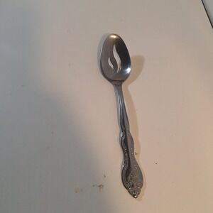 Vintage IMPERIAL International Stainless Serving Ware EARLY SPRING Spoon‎